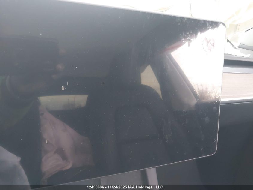 2024 Tesla Model Y Long Range VIN: 7SAYGDEEXRF019473 Lot: 12453806