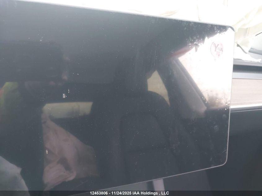 2024 Tesla Model Y Long Range VIN: 7SAYGDEEXRF019473 Lot: 12453806