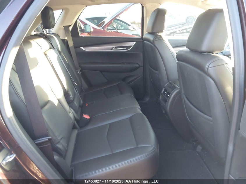 1GYKNDRSXJZ136486 2018 CADILLAC XT5 photo no. 8