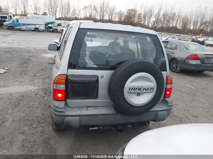 2CNBJ23C726942978 2002 CHEVROLET TRACKER photo no. 17