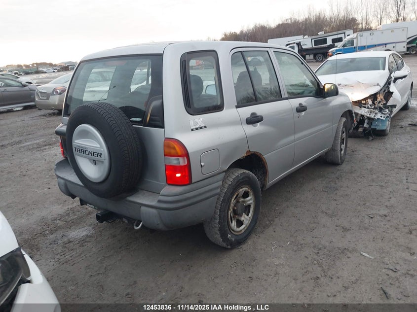 2CNBJ23C726942978 2002 CHEVROLET TRACKER photo no. 4