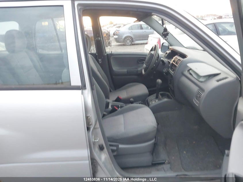 2CNBJ23C726942978 2002 CHEVROLET TRACKER photo no. 5