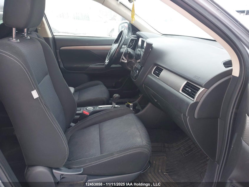 JA4JZ3AX0GZ601965 2016 MITSUBISHI OUTLANDER photo no. 5