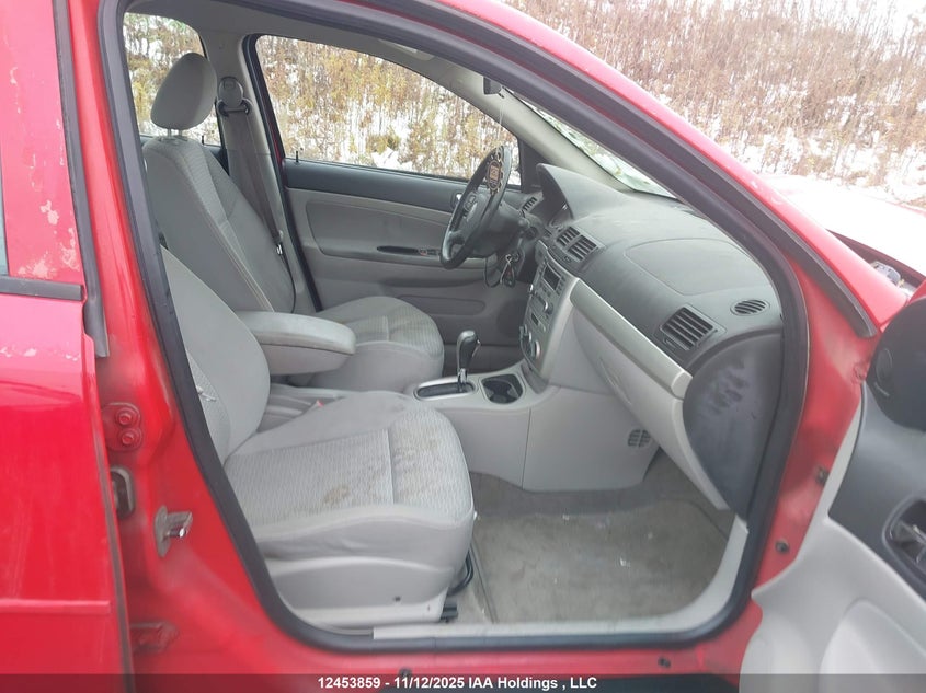 1G2AL52F557652125 2005 PONTIAC G5 photo no. 5