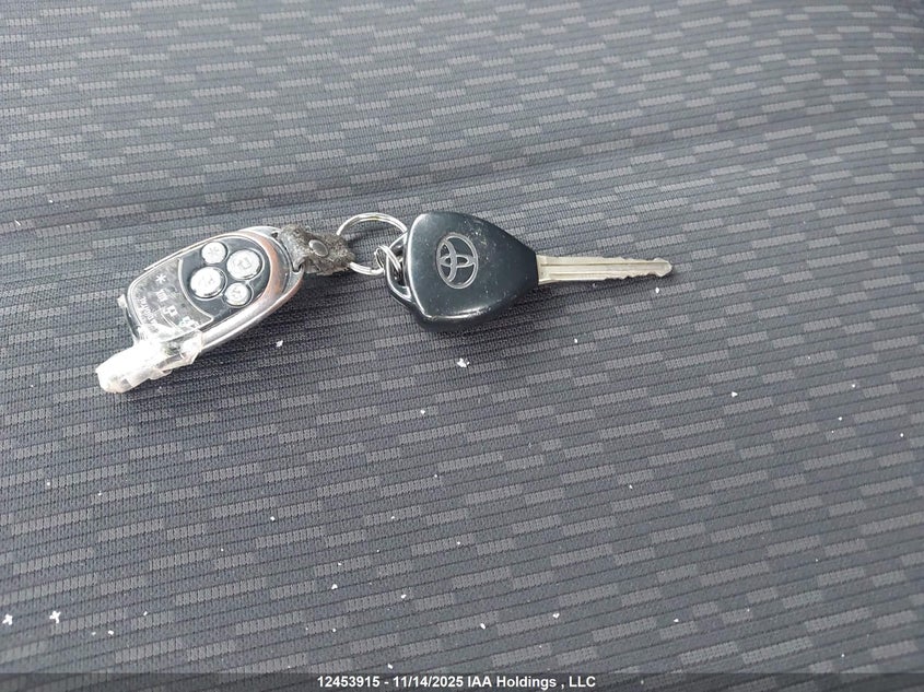 2009 Toyota Yaris VIN: JTDBT923791326221 Lot: 12453915