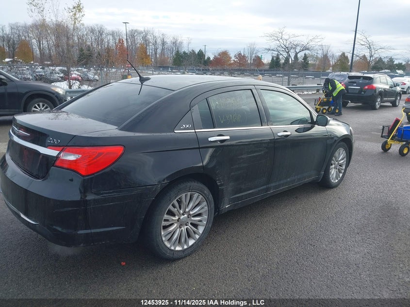 1C3BC2FG3BN596411 2011 CHRYSLER 200 photo no. 4