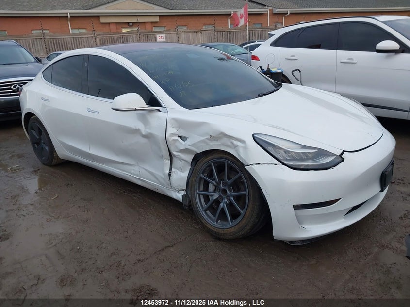 5YJ3E1EA2JF029475 2018 TESLA MODEL 3 photo no. 1