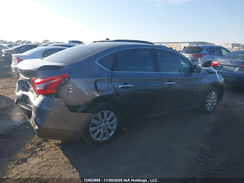 3N1AB7AP0JY228979 2018 NISSAN SENTRA photo no. 14