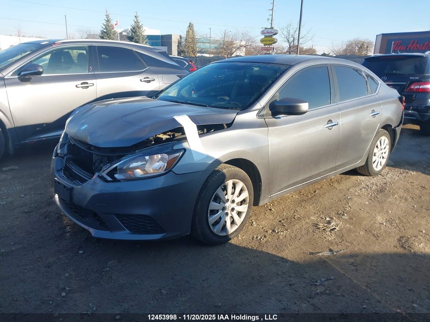 3N1AB7AP0JY228979 2018 NISSAN SENTRA photo no. 2