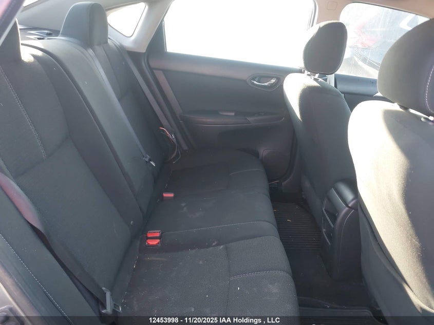 3N1AB7AP0JY228979 2018 NISSAN SENTRA photo no. 8