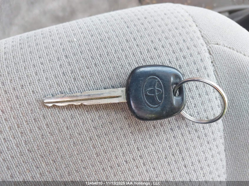 5TDBA23CX4S013168 2004 TOYOTA SIENNA photo no. 11