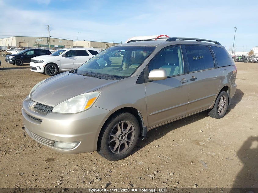 5TDBA23CX4S013168 2004 TOYOTA SIENNA photo no. 2