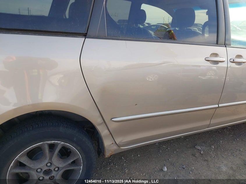 5TDBA23CX4S013168 2004 TOYOTA SIENNA photo no. 6