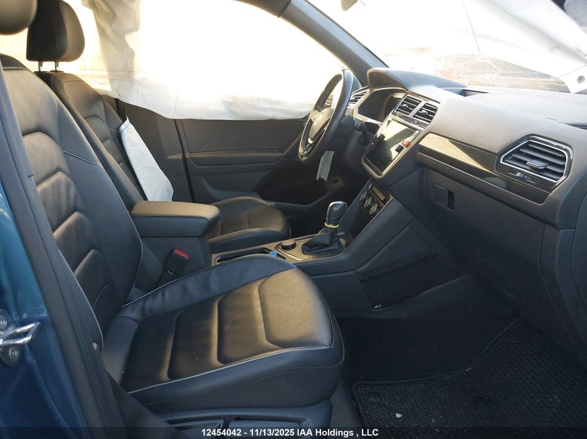 3VV4B7AX6KM008704 2019 VOLKSWAGEN TIGUAN photo no. 5