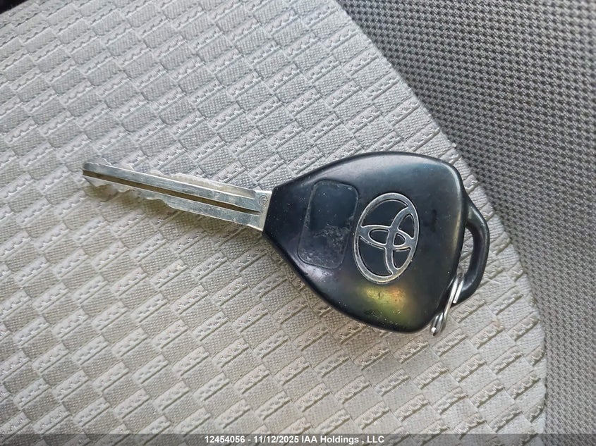 2T3BF4DV7CW255457 2012 TOYOTA RAV 4 photo no. 11