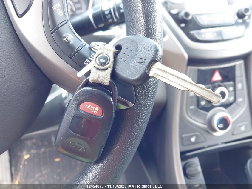 2014 Hyundai Elantra Se/Sport/Limited VIN: 5NPDH4AE2EH523655 Lot: 12454075