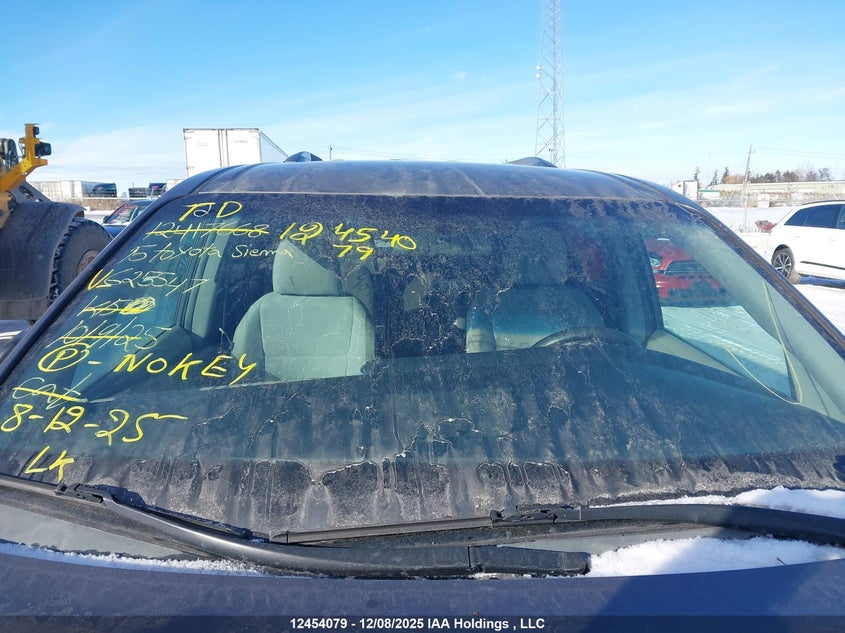 5TDZK3DC6FS625547 2015 TOYOTA SIENNA photo no. 17