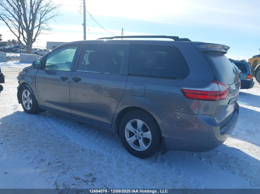 5TDZK3DC6FS625547 2015 TOYOTA SIENNA photo no. 3
