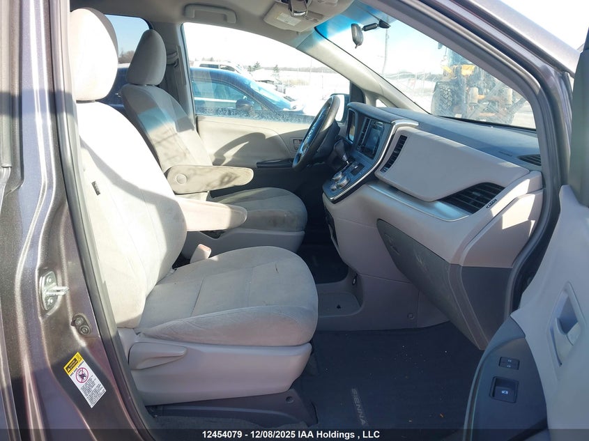 5TDZK3DC6FS625547 2015 TOYOTA SIENNA photo no. 5