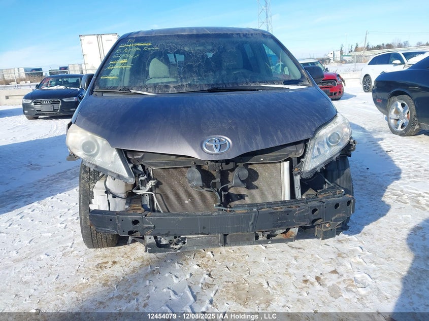 5TDZK3DC6FS625547 2015 TOYOTA SIENNA photo no. 6