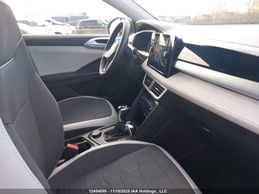 3VVUC7B21SM058085 2025 VOLKSWAGEN TAOS photo no. 5