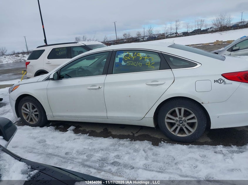 5NPE24AF3HH528110 2017 HYUNDAI SONATA photo no. 14