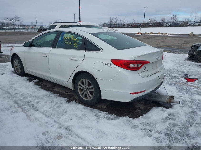 5NPE24AF3HH528110 2017 HYUNDAI SONATA photo no. 3