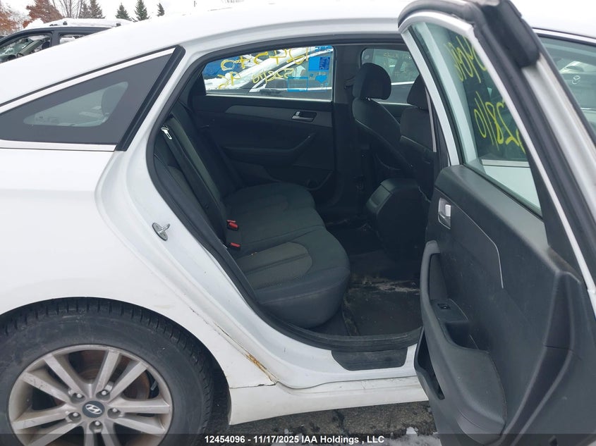 5NPE24AF3HH528110 2017 HYUNDAI SONATA photo no. 8