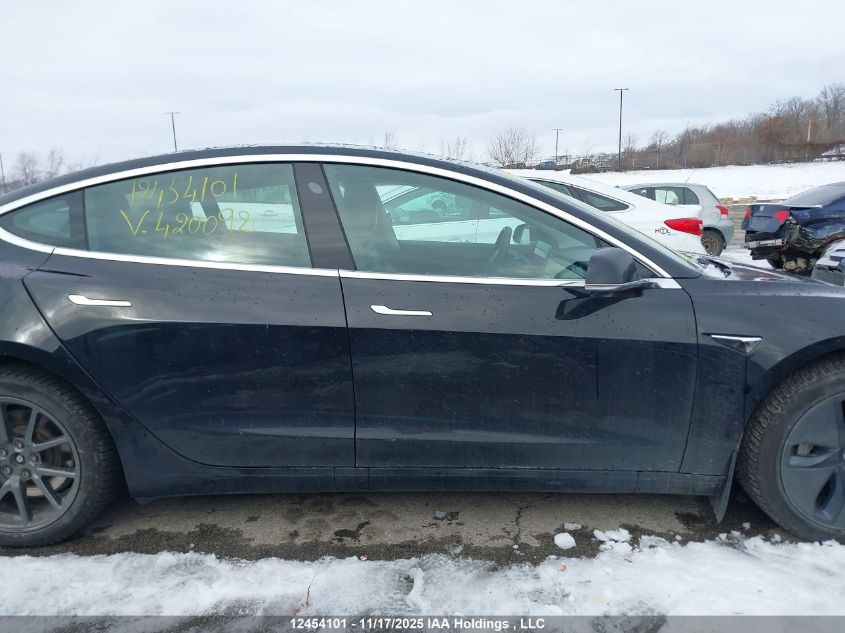 2019 Tesla Model 3 Long Range/Mid Range/Standard Range/Standard Range Plus VIN: 5YJ3E1EA0KF420092 Lot: 12454101