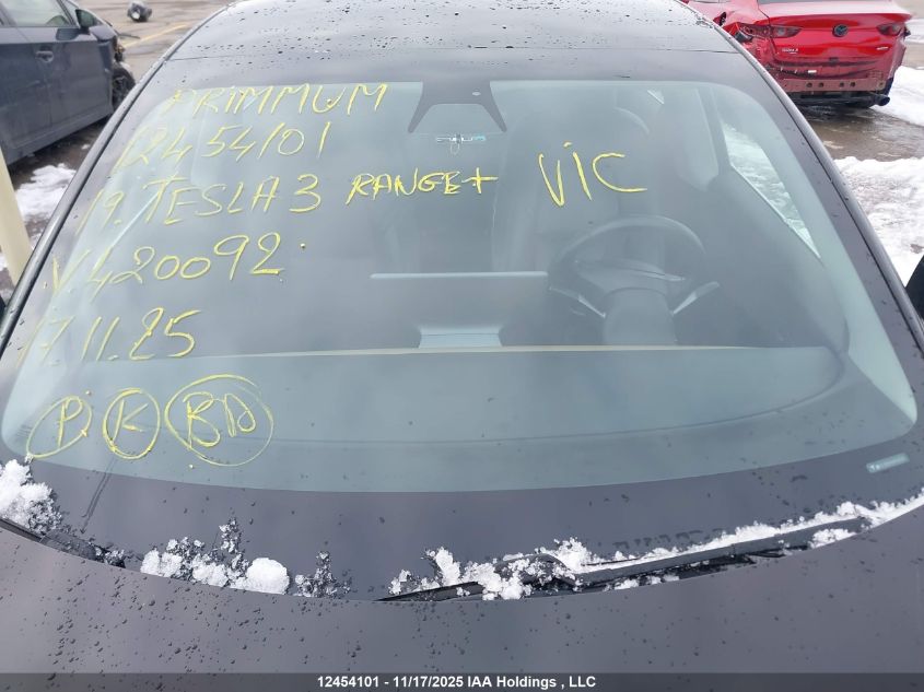 2019 Tesla Model 3 Long Range/Mid Range/Standard Range/Standard Range Plus VIN: 5YJ3E1EA0KF420092 Lot: 12454101