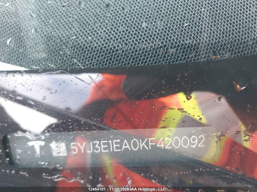 2019 Tesla Model 3 Long Range/Mid Range/Standard Range/Standard Range Plus VIN: 5YJ3E1EA0KF420092 Lot: 12454101