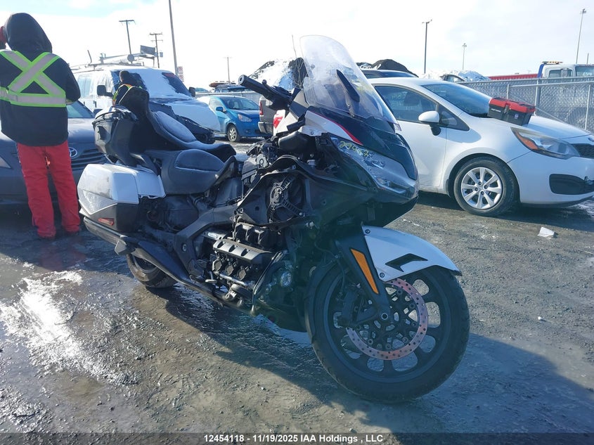 JH2SC798XRK600146 HONDA GL1800 Photo 1