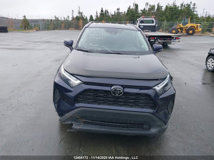 2T3R1RFV6SW498621 2025 TOYOTA RAV 4 photo no. 13