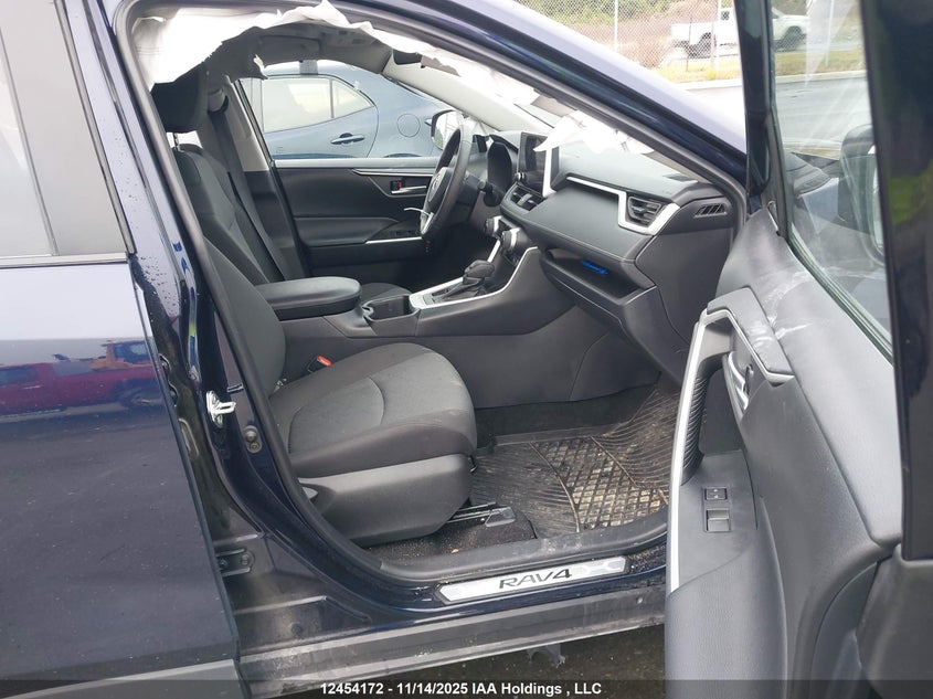 2T3R1RFV6SW498621 2025 TOYOTA RAV 4 photo no. 5