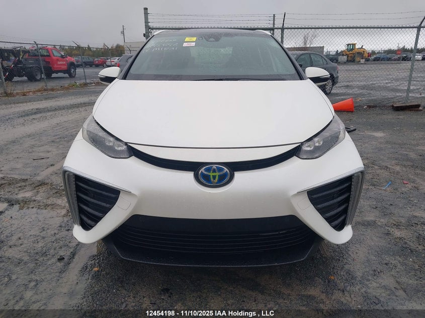 JTDBVRBD2JA005551 2018 TOYOTA MIRAI photo no. 13