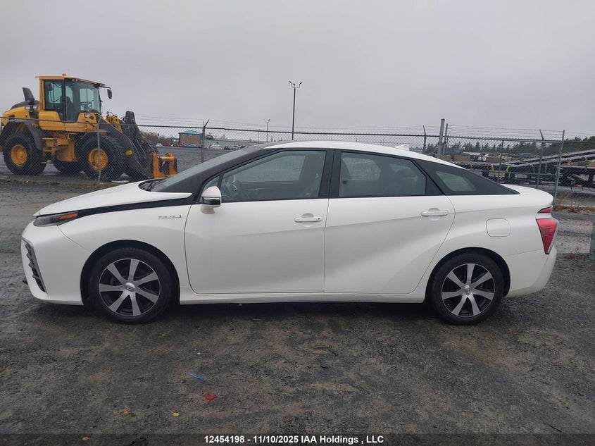 JTDBVRBD2JA005551 2018 TOYOTA MIRAI photo no. 15