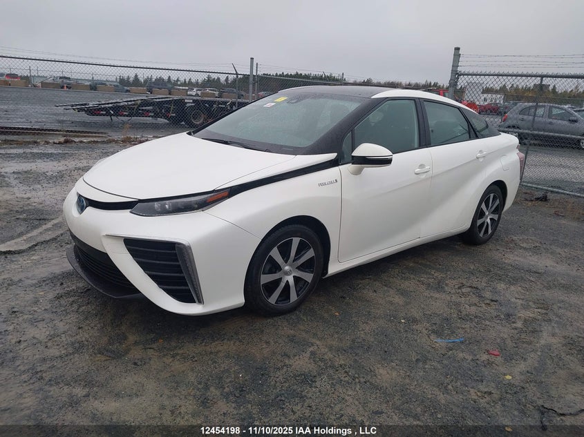 JTDBVRBD2JA005551 2018 TOYOTA MIRAI photo no. 2