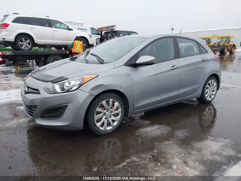KMHD25LE9DU108031 2013 HYUNDAI ELANTRA photo no. 2