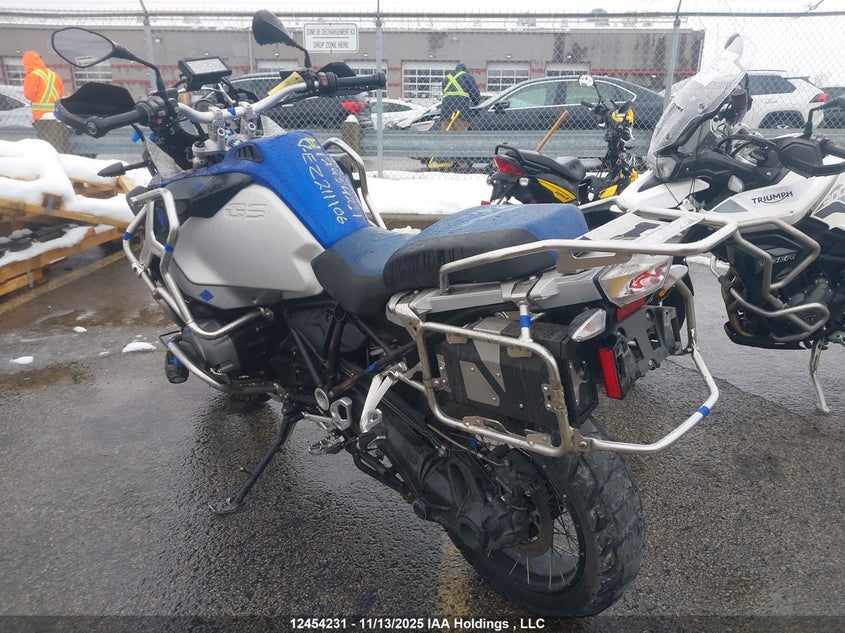 WB10A0203EZ211106 2014 BMW R 1200 photo no. 3
