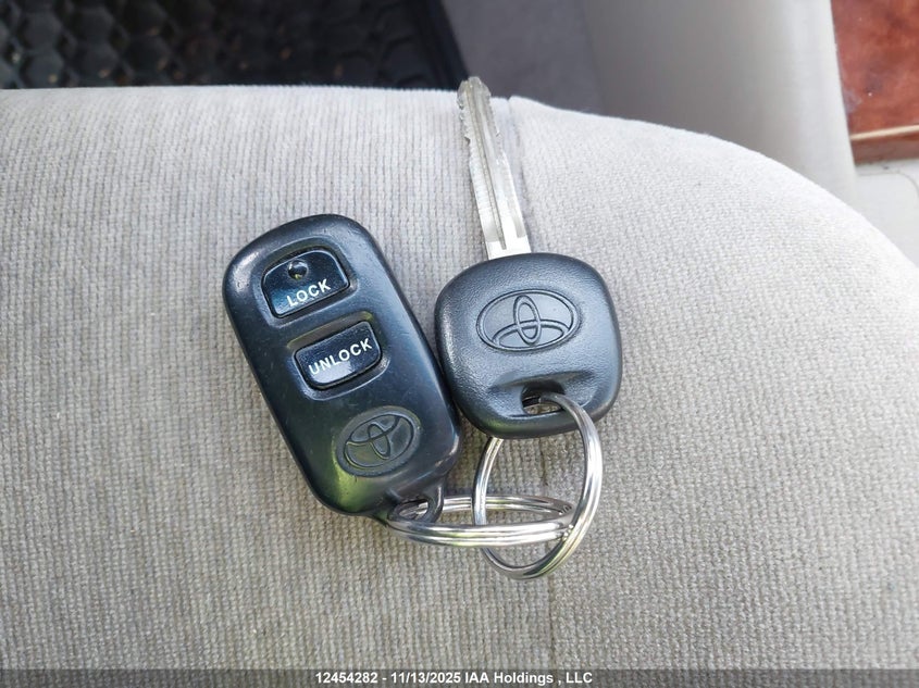 2T1BR32E65C902299 2005 TOYOTA COROLLA photo no. 11