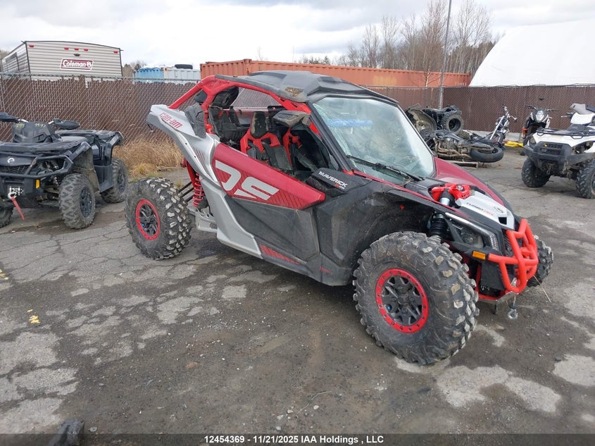3JBVDAV48RE000220 2024 Can-Am Maverick X3 X Ds Turbo Rr auction photo 1