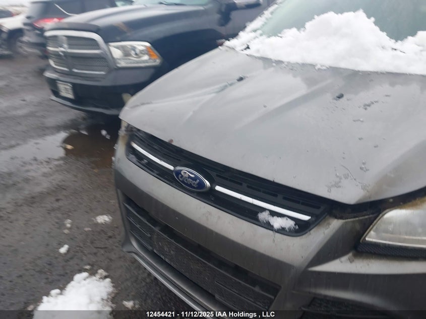 2014 Ford Escape Se VIN: 1FMCU9G9XEUD27379 Lot: 12454421