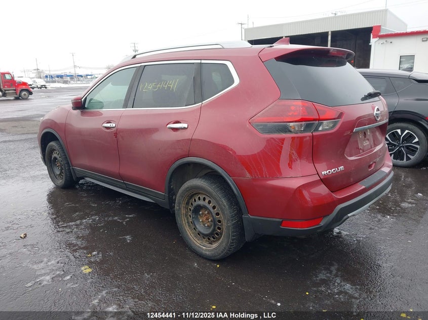 5N1AT2MV1JC717600 2018 NISSAN ROGUE photo no. 3