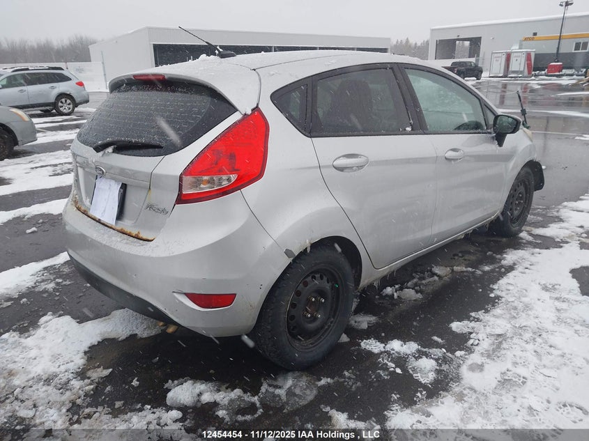 3FADP4EJ3DM141501 2013 FORD FIESTA photo no. 4