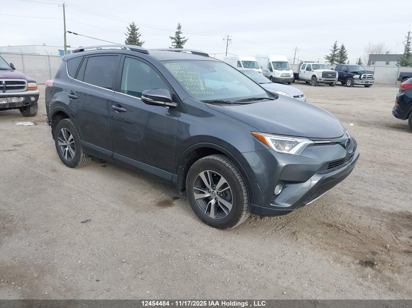2T3RFREV5JW773803 2018 TOYOTA RAV 4 photo no. 11