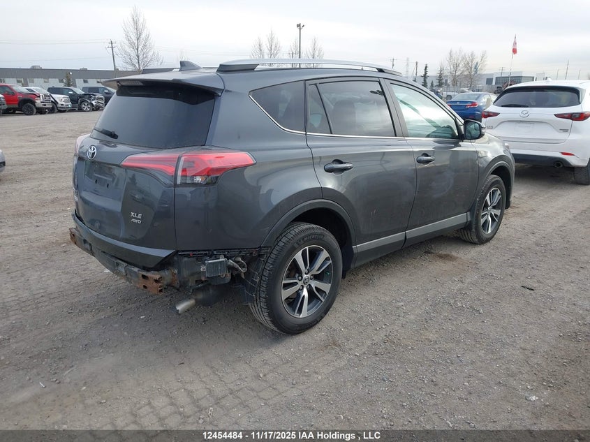 2T3RFREV5JW773803 2018 TOYOTA RAV 4 photo no. 4