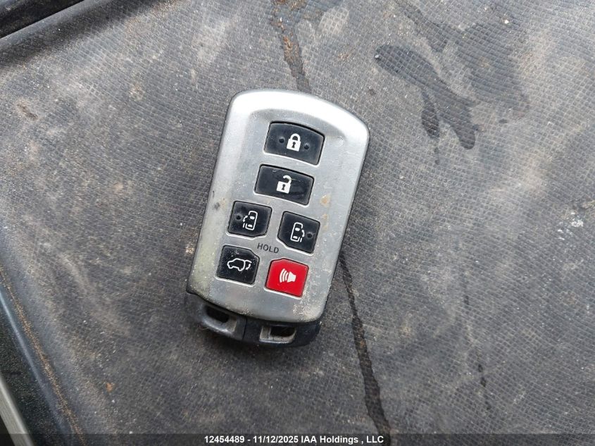 2013 Toyota Sienna Xle 7 Passenger VIN: 5TDDK3DC0DS051163 Lot: 12454489