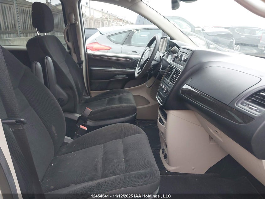 2C4RDGBG5KR803359 2019 DODGE CARAVAN photo no. 5