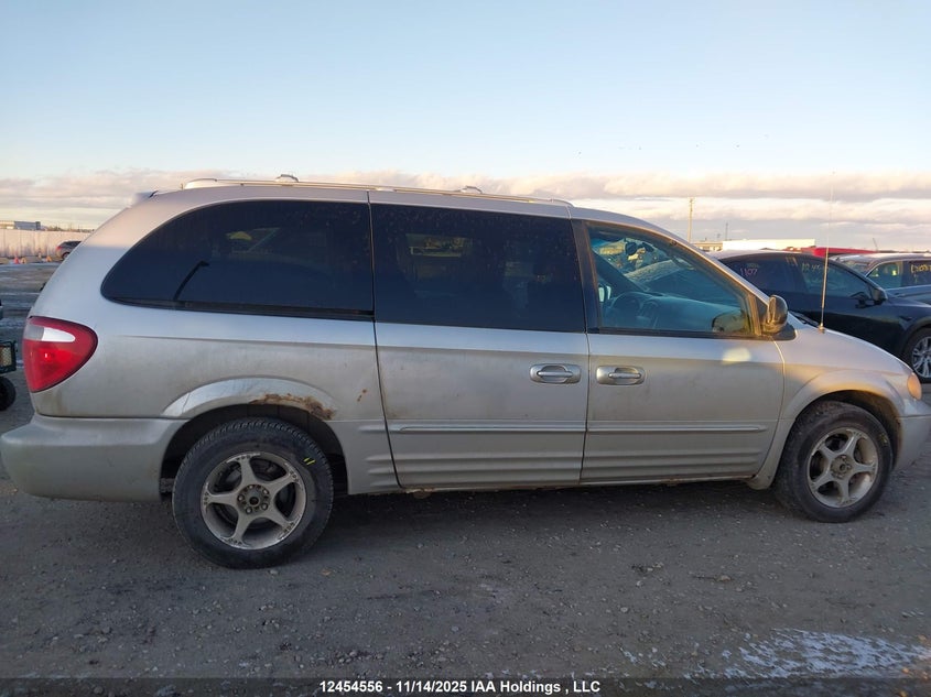 2C8GT64L43R246118 2003 CHRYSLER TOWN & COUNTRY photo no. 12