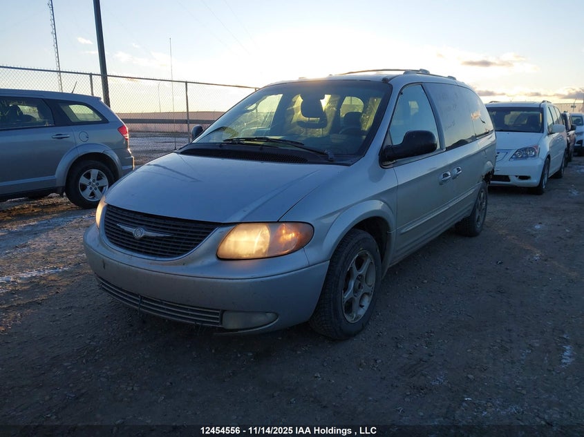 2C8GT64L43R246118 2003 CHRYSLER TOWN & COUNTRY photo no. 2
